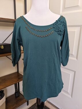 Elle Teal Roushed Sleeve Scoop Neck Y2K Top with Studs and Floral Applique XS